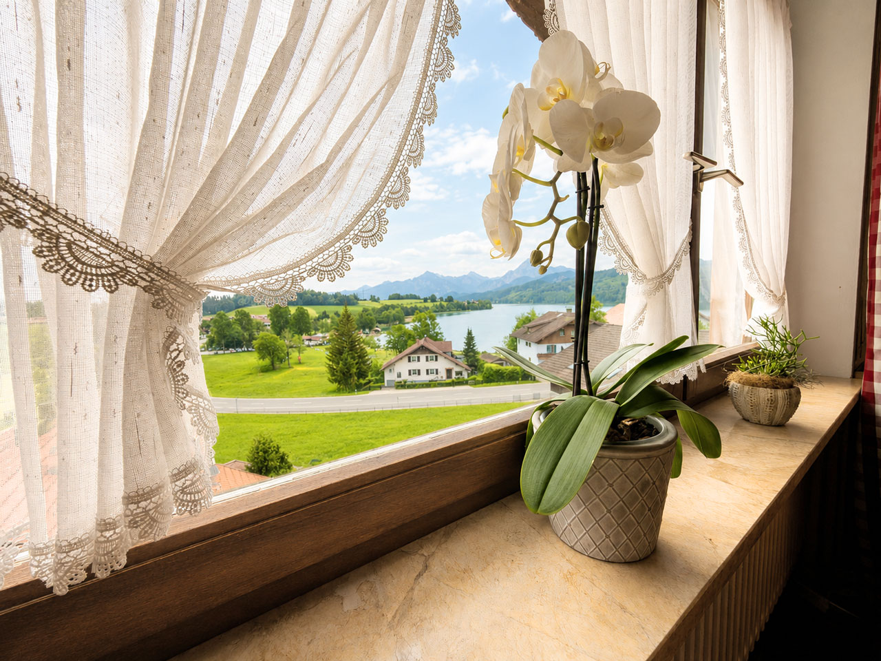 Seeblick von Doppelzimmer Nr11 im Hotel Steigmühle am Weissensee bei Füssen im Allgäu